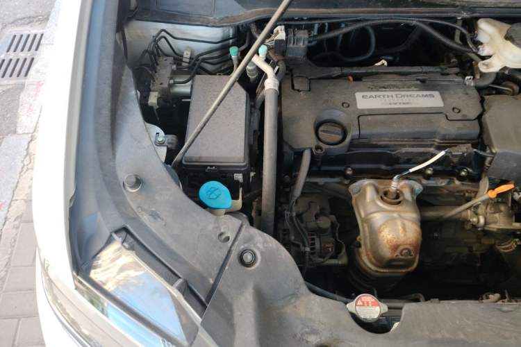 Used Honda Elysion 2016 2.4L Luxury Edition Engine Bay Right