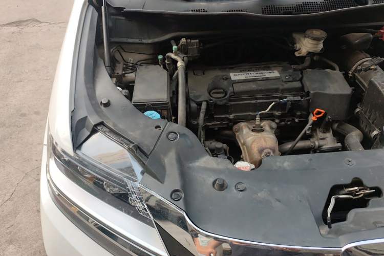 Used Honda Elysion 2016 2.4L Luxury Edition Engine Bay Right