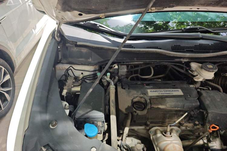Used Honda Elysion 2016 2.4L Supreme Edition Engine Bay Right
