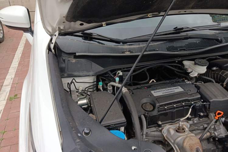 Used Honda Elysion 2016 2.4L Supreme Edition Engine Bay Right