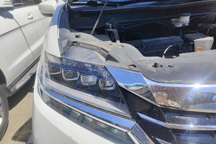 Used Honda Elysion 2016 2.4L Supreme Edition Engine Bay Right