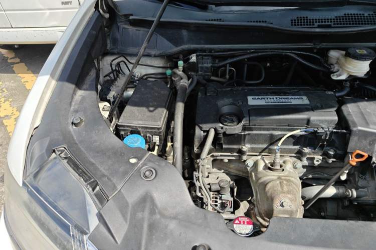 Used Honda Elysion 2016 2.4L Luxury Edition Engine Bay Right
