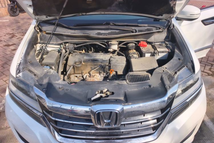 Used Honda Elysion 2016 2.4L Comfort Edition Engine Bay