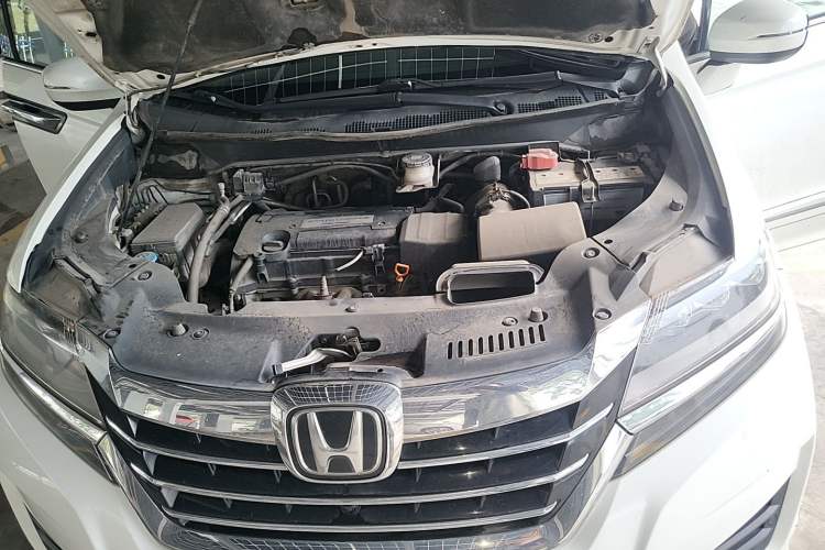 Used Honda Elysion 2016 2.4L Supreme Edition Engine Bay