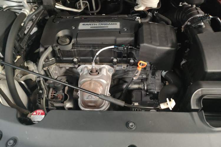 Used Honda Elysion 2016 2.4L Luxury Edition Engine Bay