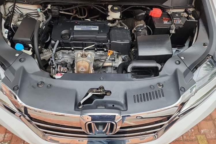 Used Honda Elysion 2016 2.4L Luxury Edition Engine Bay