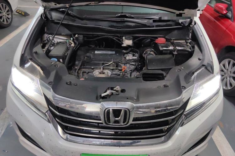 Used Honda Elysion 2016 2.4L Supreme Edition Engine Bay