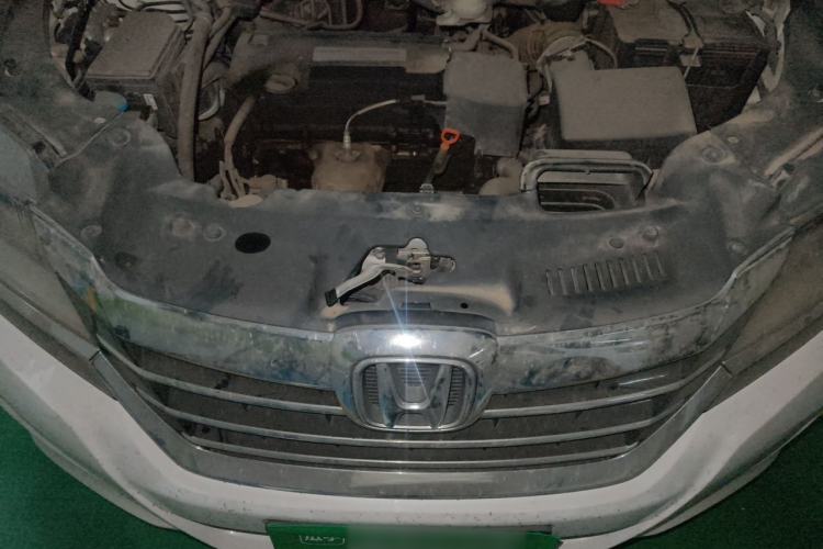 Used Honda Elysion 2016 2.4L Comfort Edition Engine Bay