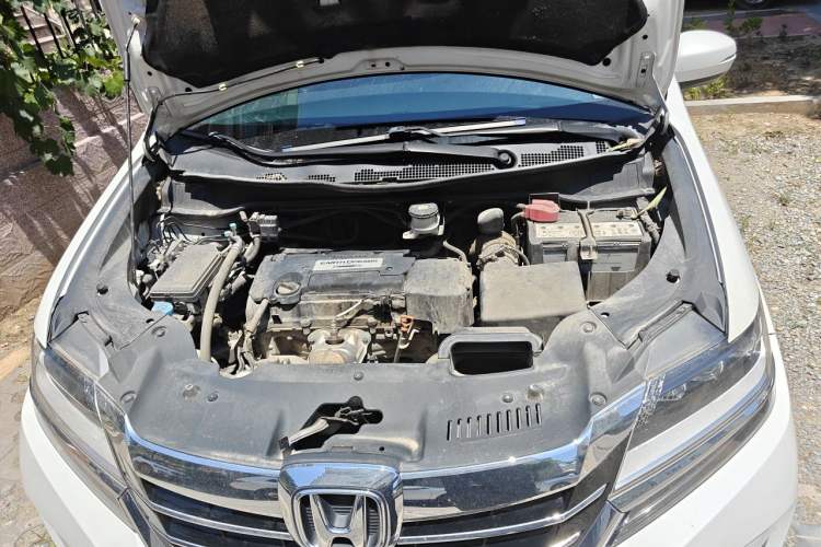 Used Honda Elysion 2016 2.4L Luxury Edition Engine Bay