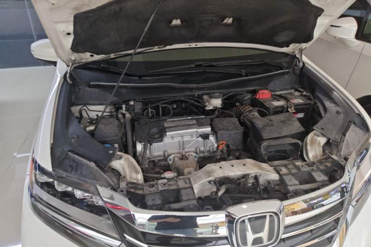 Used Honda Elysion 2016 2.4L Supreme Edition Engine Bay