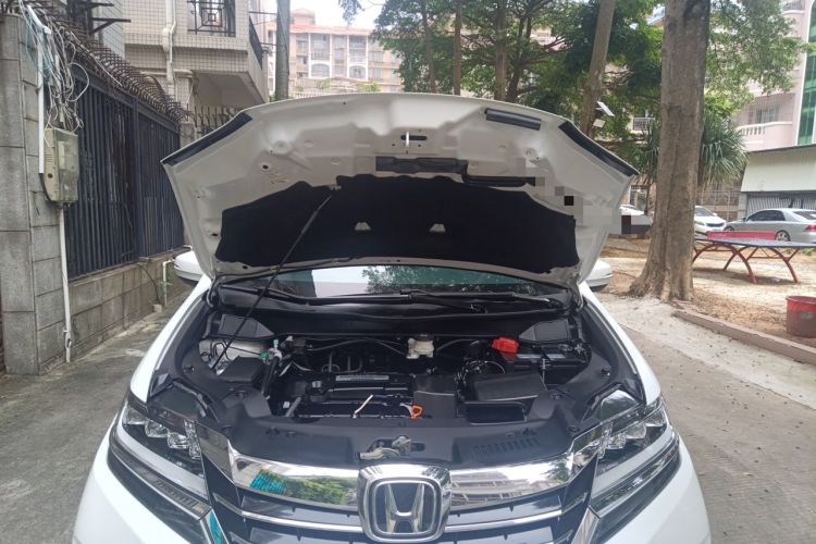 Used Honda Elysion 2016 2.4L Supreme Edition Engine Bay
