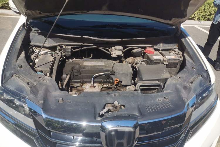 Used Honda Elysion 2016 2.4L Supreme Edition Engine Bay