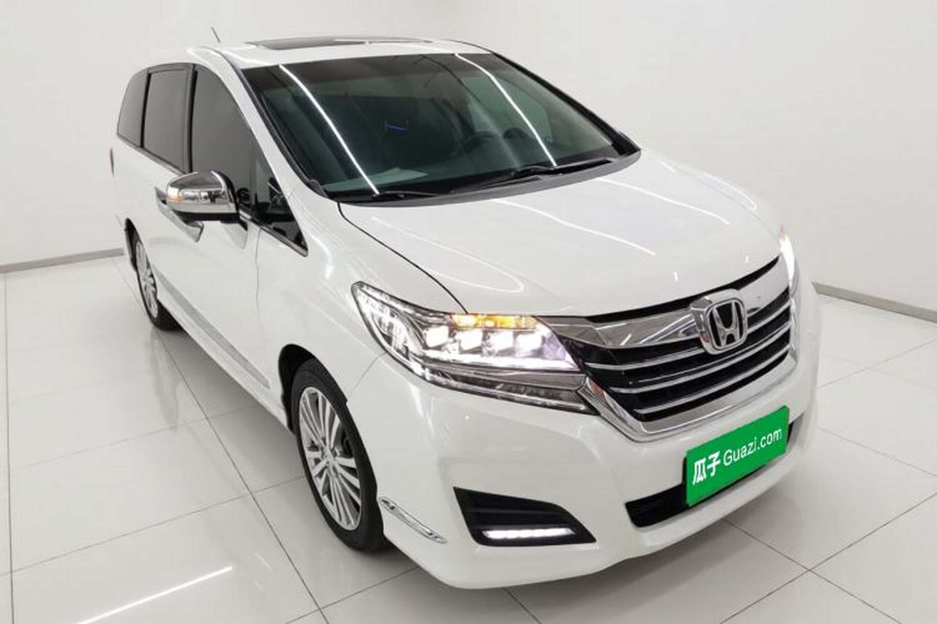 Used Honda Elysion 2016 2.4L Luxury Edition Exterior 1