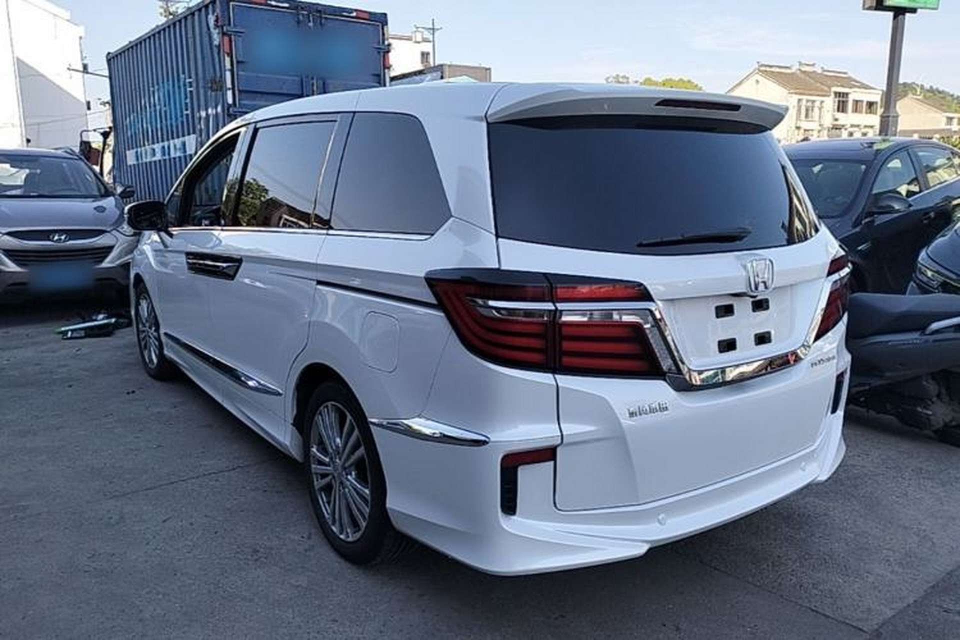 Used Honda Elysion 2016 2.4L Supreme Edition Exterior 2
