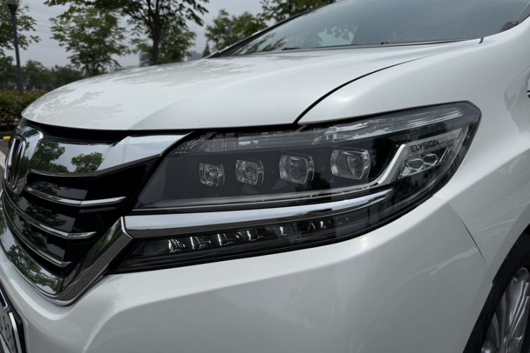Used Honda Elysion 2016 2.4L Luxury Edition Exterior 2