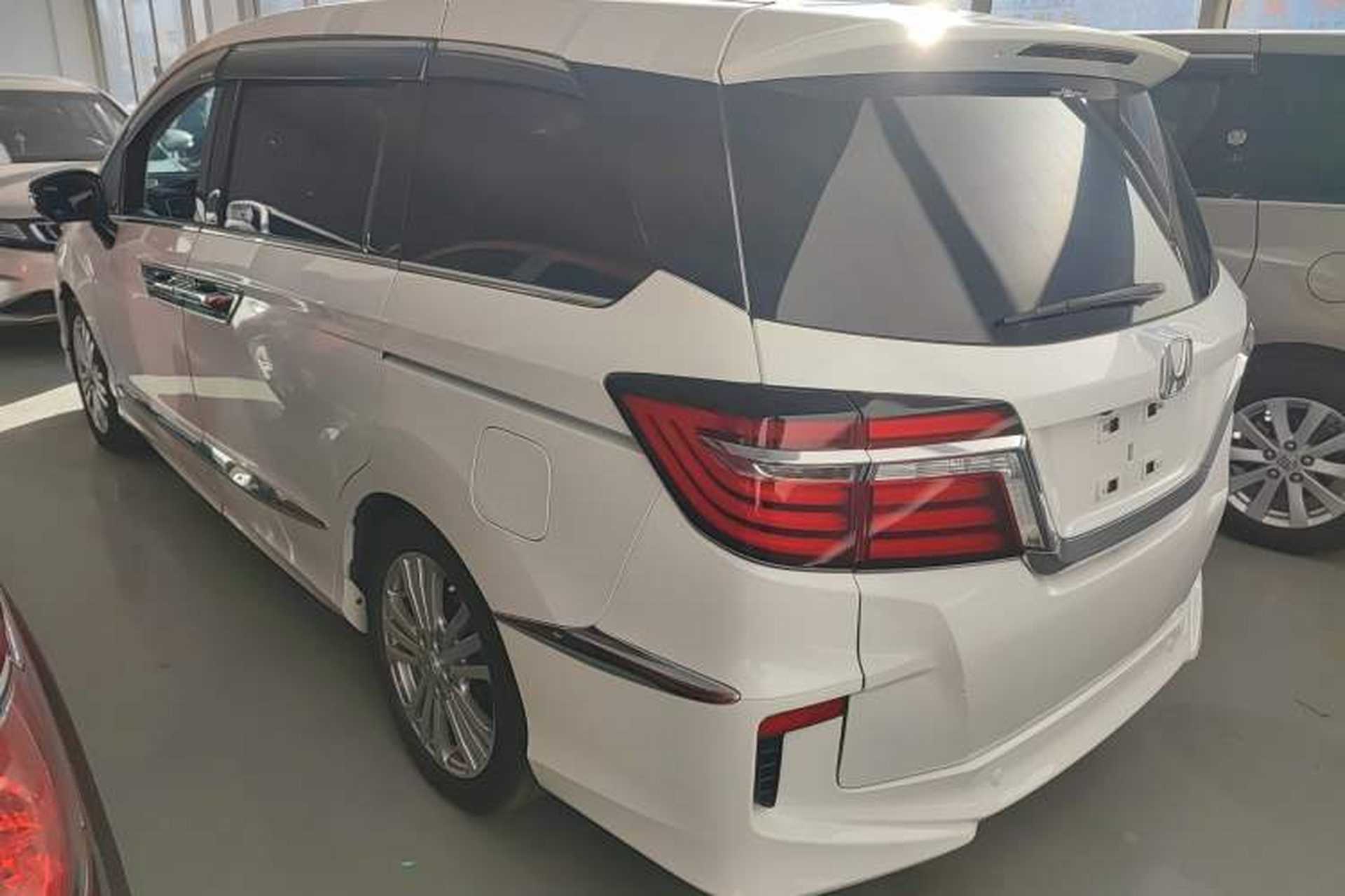 Used Honda Elysion 2016 2.4L Style Edition Exterior 2