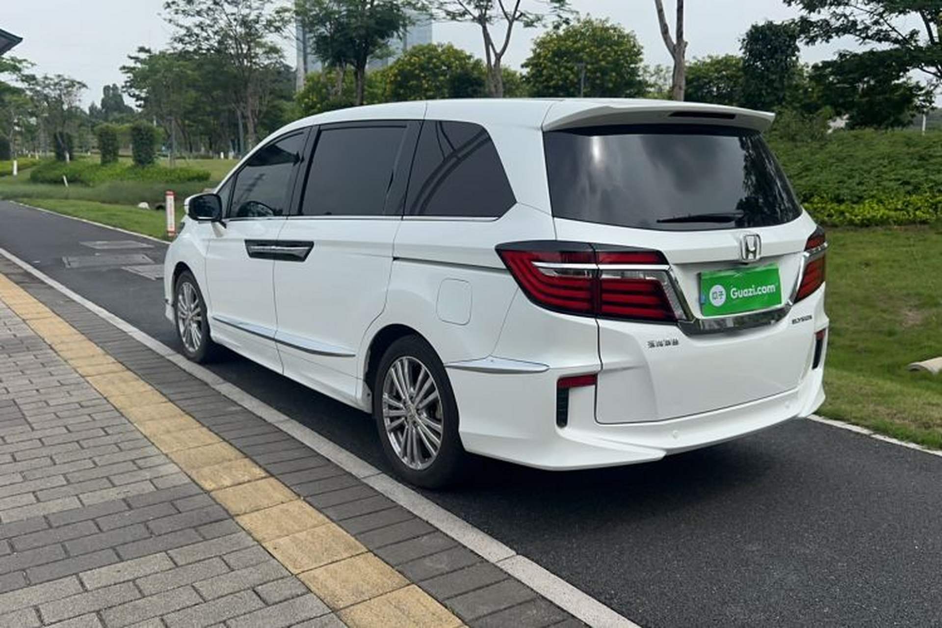 Used Honda Elysion 2016 2.4L Supreme Edition Exterior 2