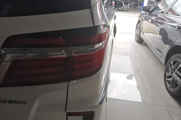 Used Honda Elysion 2016 2.4L Luxury Edition Exterior 3