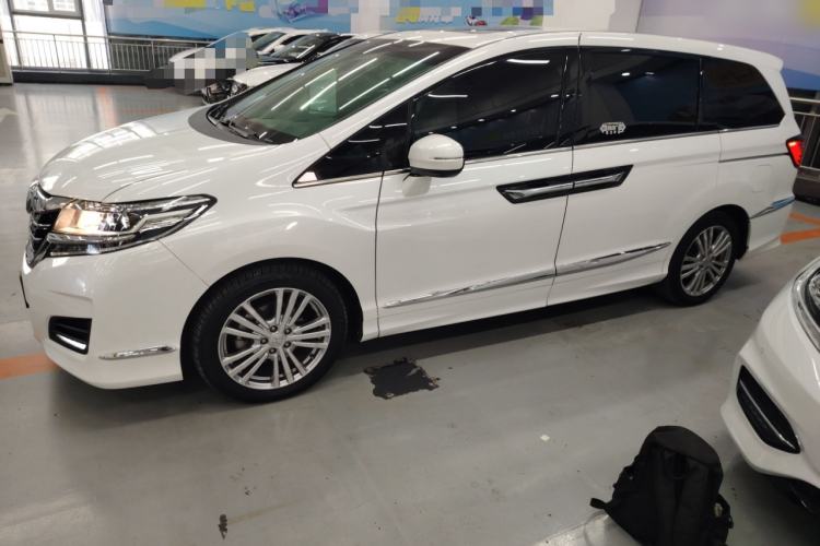 Used Honda Elysion 2016 2.4L Classic Edition Exterior 3