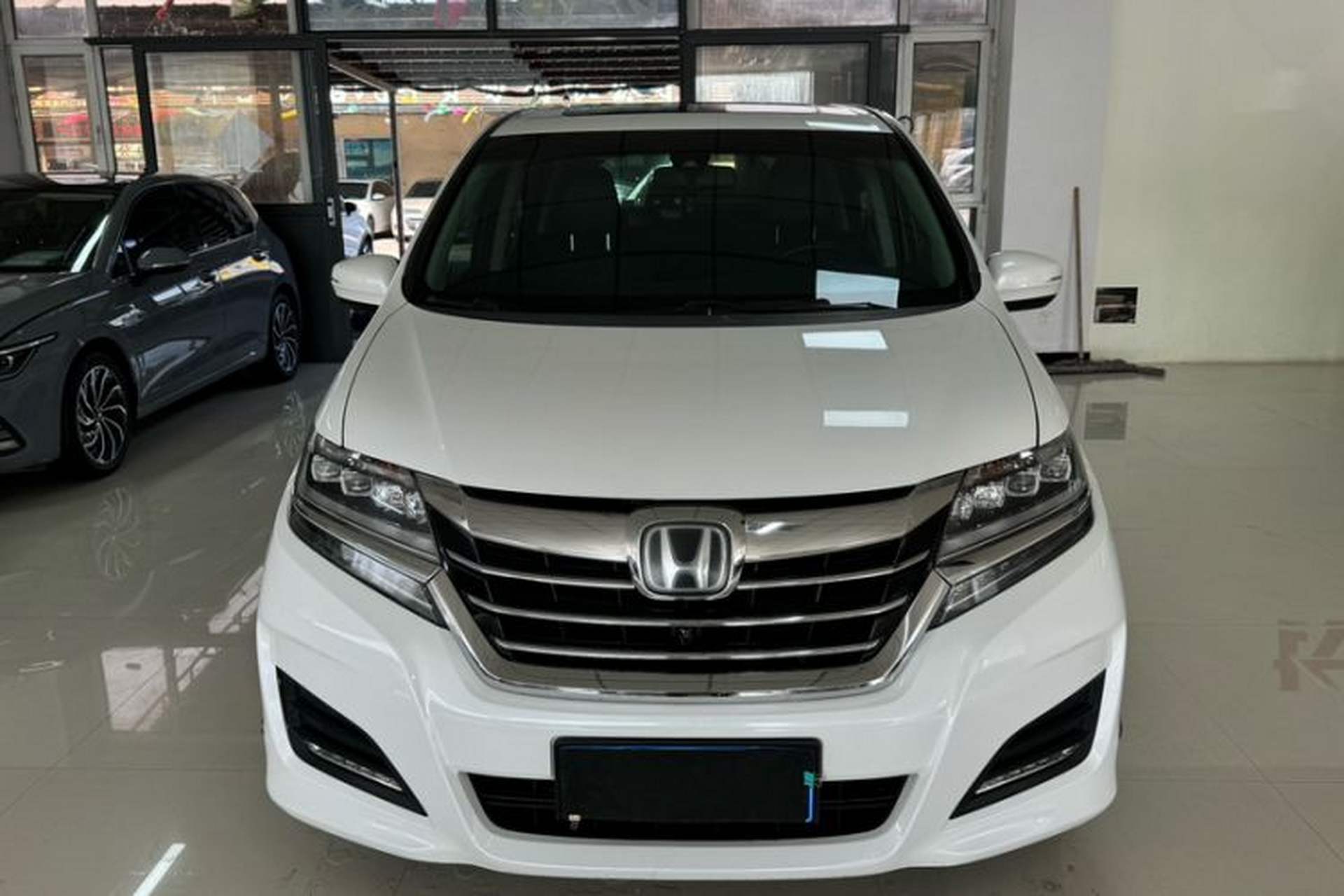 Used Honda Elysion 2016 2.4L Supreme Edition Exterior 3