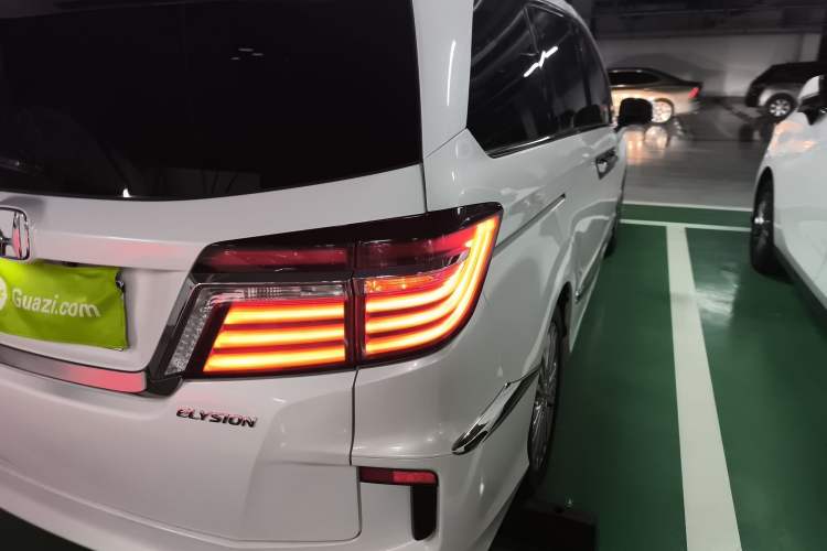 Used Honda Elysion 2016 2.4L Style Edition Exterior 3
