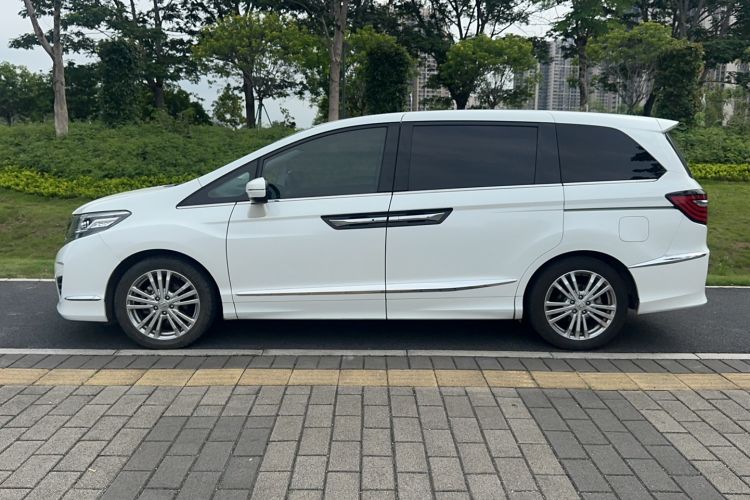 Used Honda Elysion 2016 2.4L Supreme Edition Exterior 3