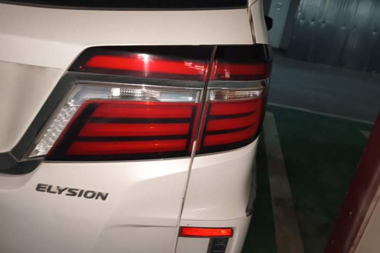 Used Honda Elysion 2016 2.4L Supreme Edition Exterior 3