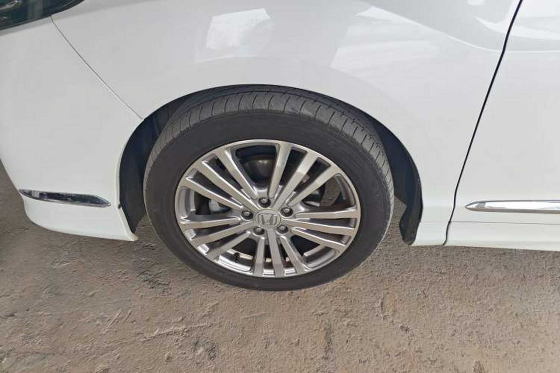 Used Honda Elysion 2016 2.4L Classic Edition Exterior 4