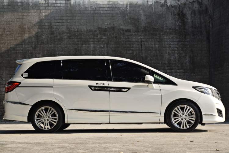 Used Honda Elysion 2016 2.4L Style Edition Exterior 5
