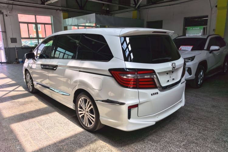 Used Honda Elysion 2016 2.4L Supreme Edition Exterior 6