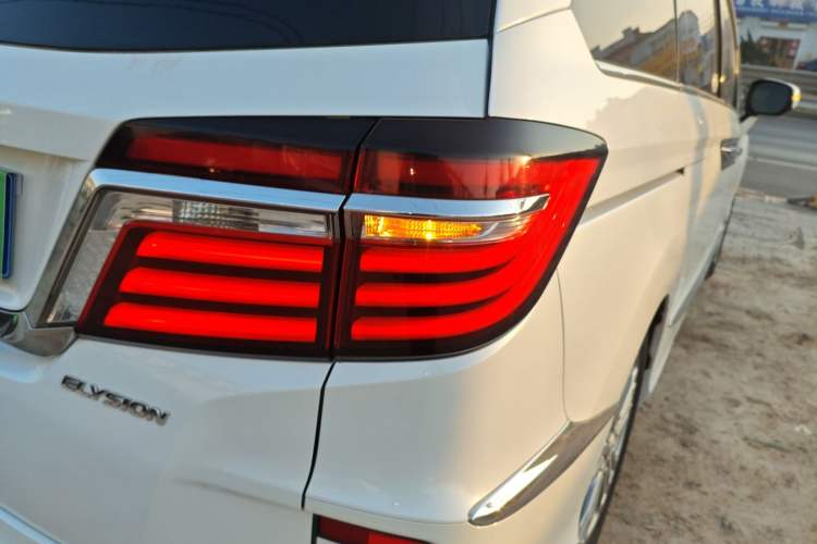 Used Honda Elysion 2016 2.4L Comfort Edition Exterior 6