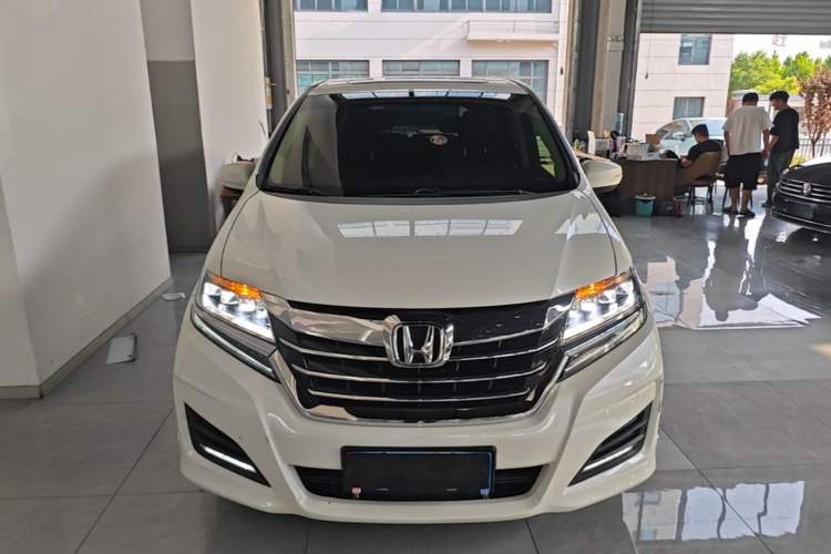 Used Honda Elysion 2016 2.4L Luxury Edition Front