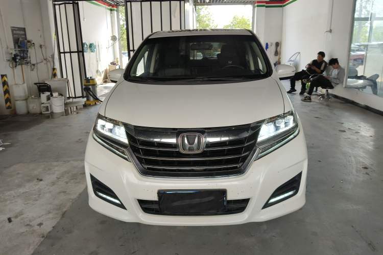 Used Honda Elysion 2016 2.4L Style Edition Front