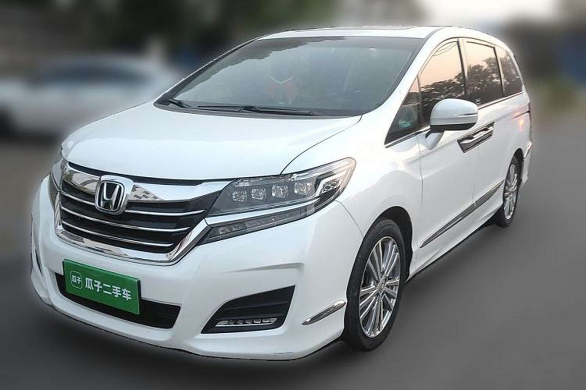 Used Honda Elysion 2016 2.4L Luxury Edition Front Left 45 Deg