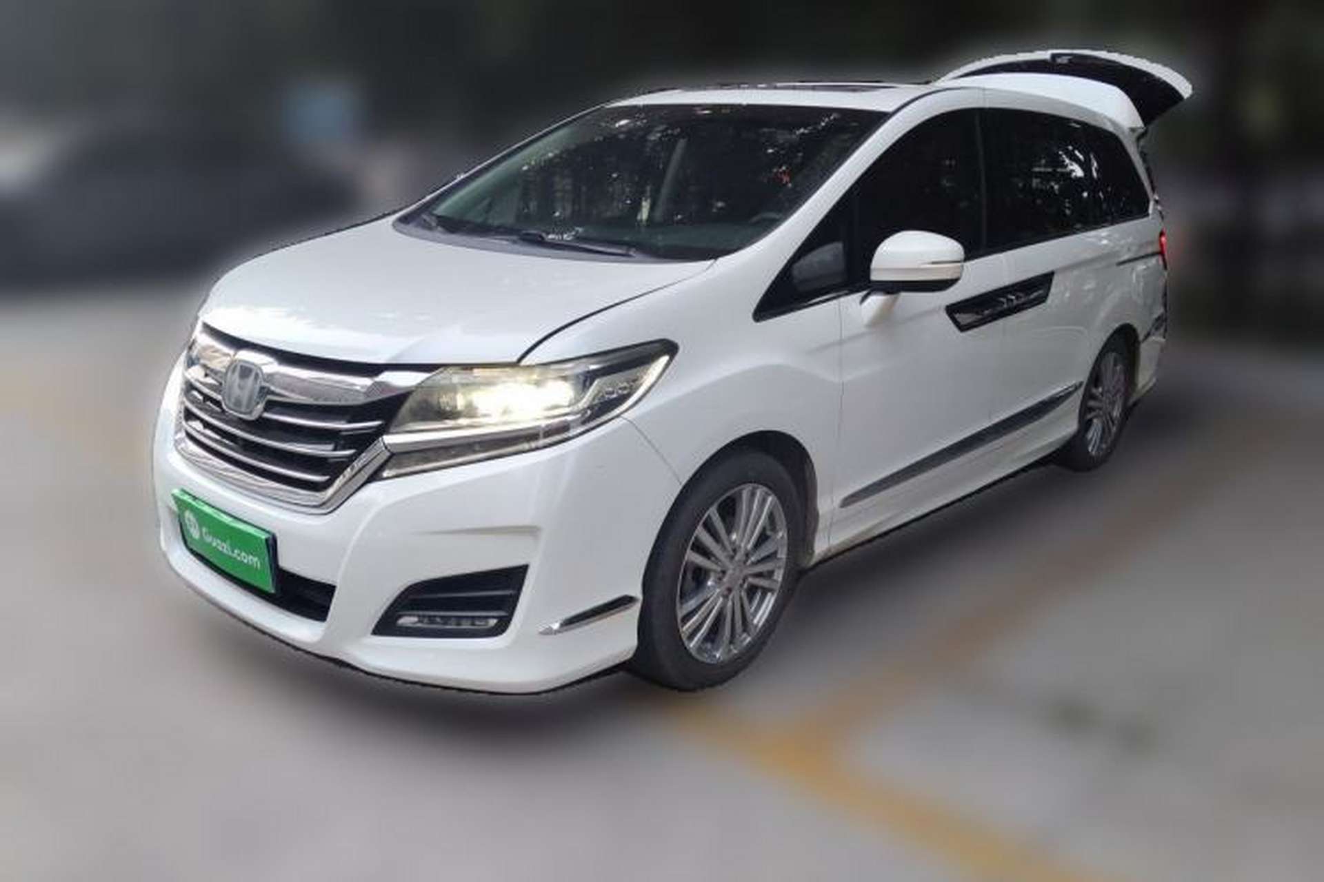 Used Honda Elysion 2016 2.4L Supreme Edition Front Left 45 Deg