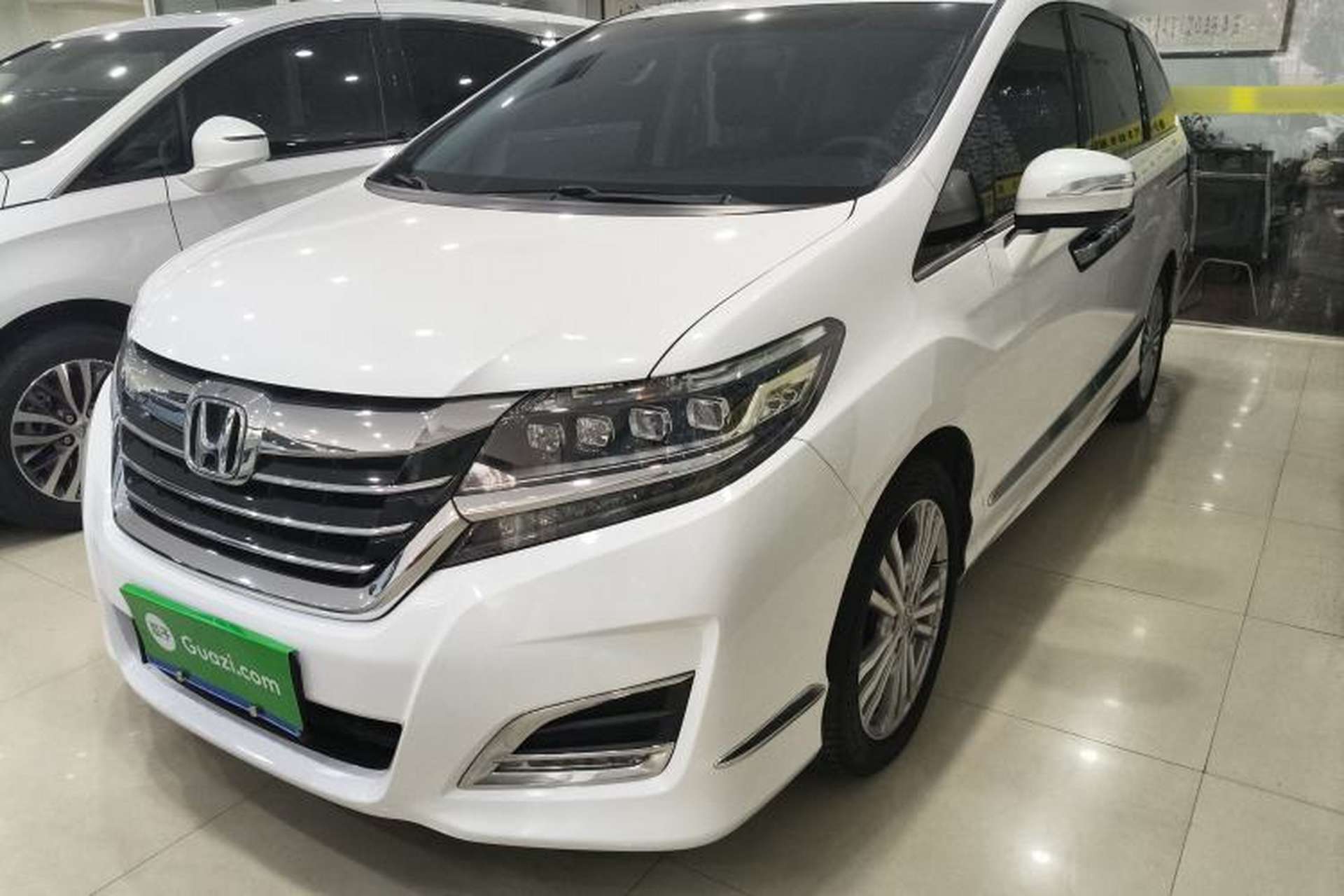 Used Honda Elysion 2016 2.4L Luxury Edition Front Left 45 Deg