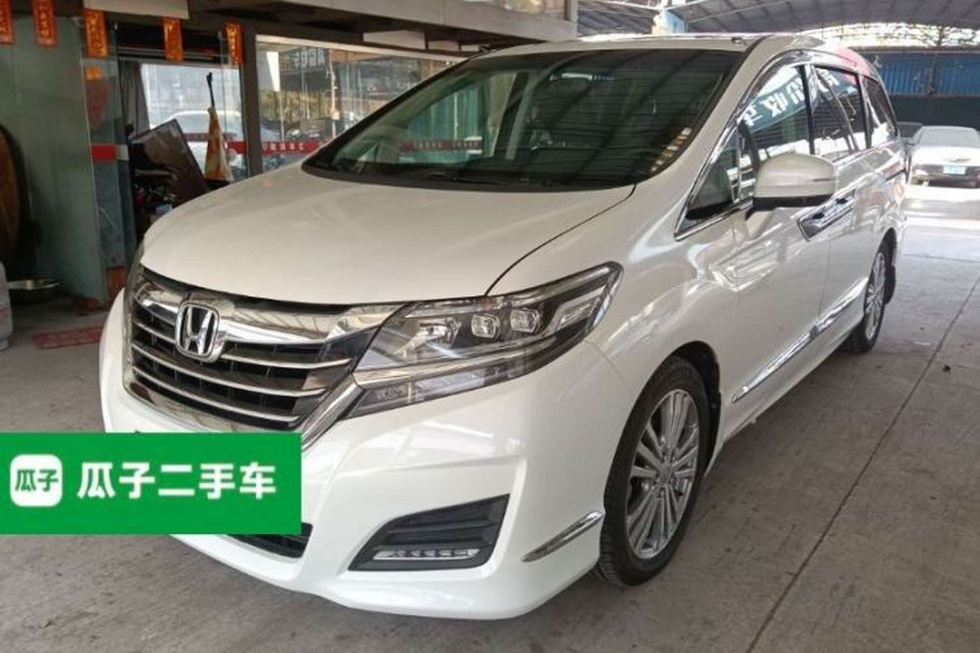 Used Honda Elysion 2016 2.4L Style Edition Front Left 45 Deg