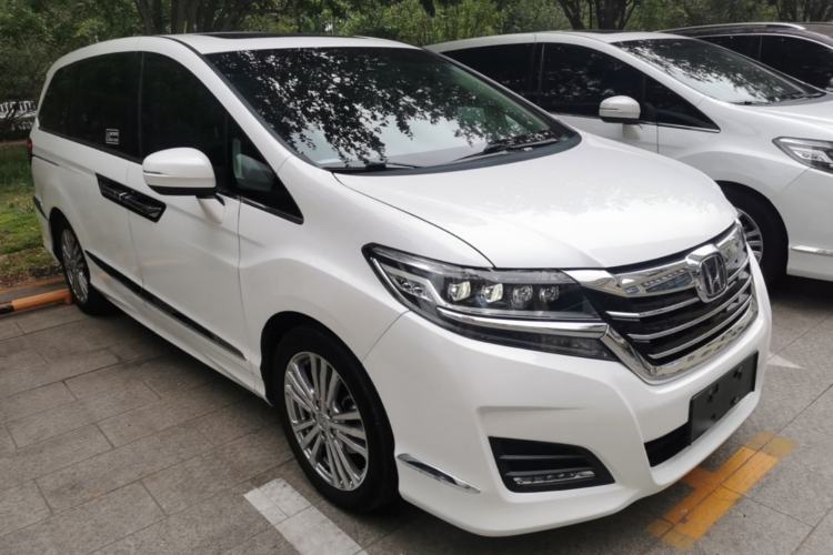 Used Honda Elysion 2016 2.4L Supreme Edition Front Right 45 Deg