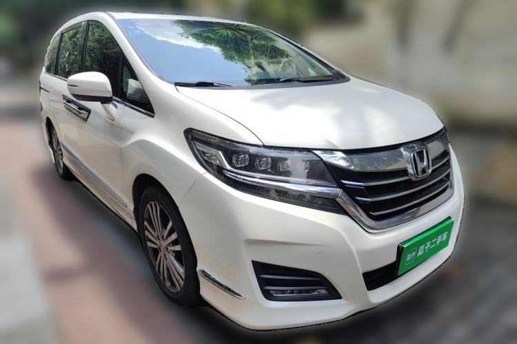 Used Honda Elysion 2016 2.4L Luxury Edition Front Right 45 Deg