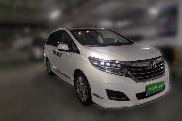 Used Honda Elysion 2016 2.4L Luxury Edition Front Right 45 Deg
