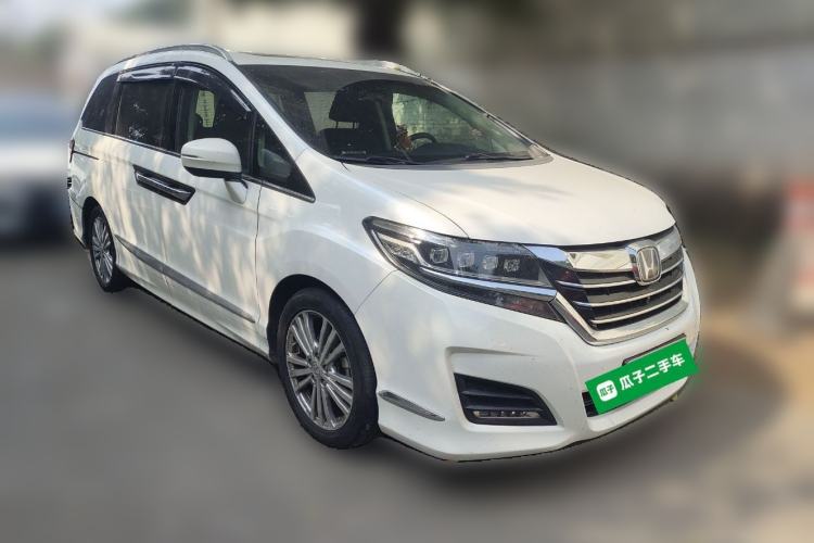 Used Honda Elysion 2016 2.4L Supreme Edition Front Right 45 Deg