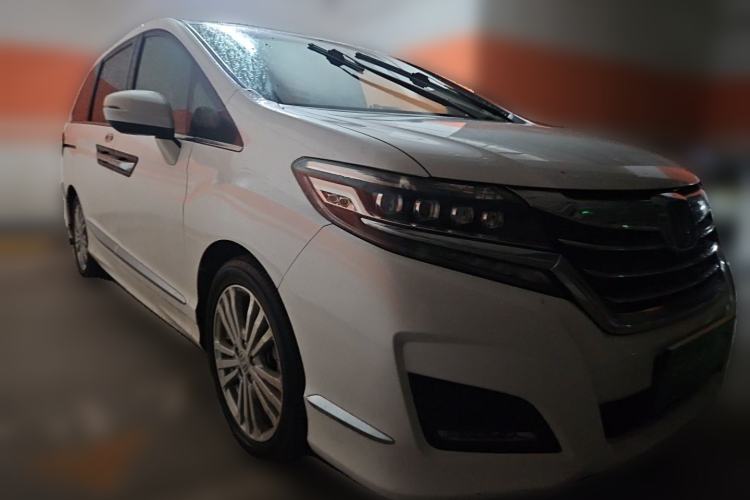 Used Honda Elysion 2016 2.4L Supreme Edition Front Right 45 Deg
