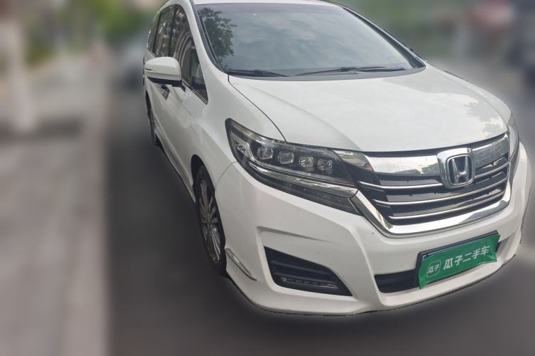 Used Honda Elysion 2016 2.4L Luxury Edition Front Right 45 Deg