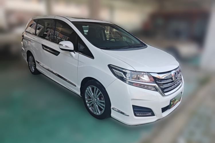 Used Honda Elysion 2016 2.4L Classic Edition Front Right 45 Deg