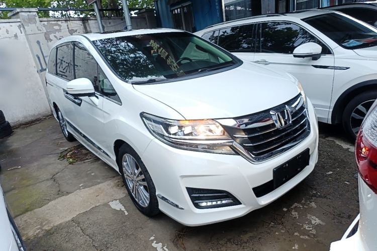 Used Honda Elysion 2016 2.4L Style Edition Front Right 45 Deg