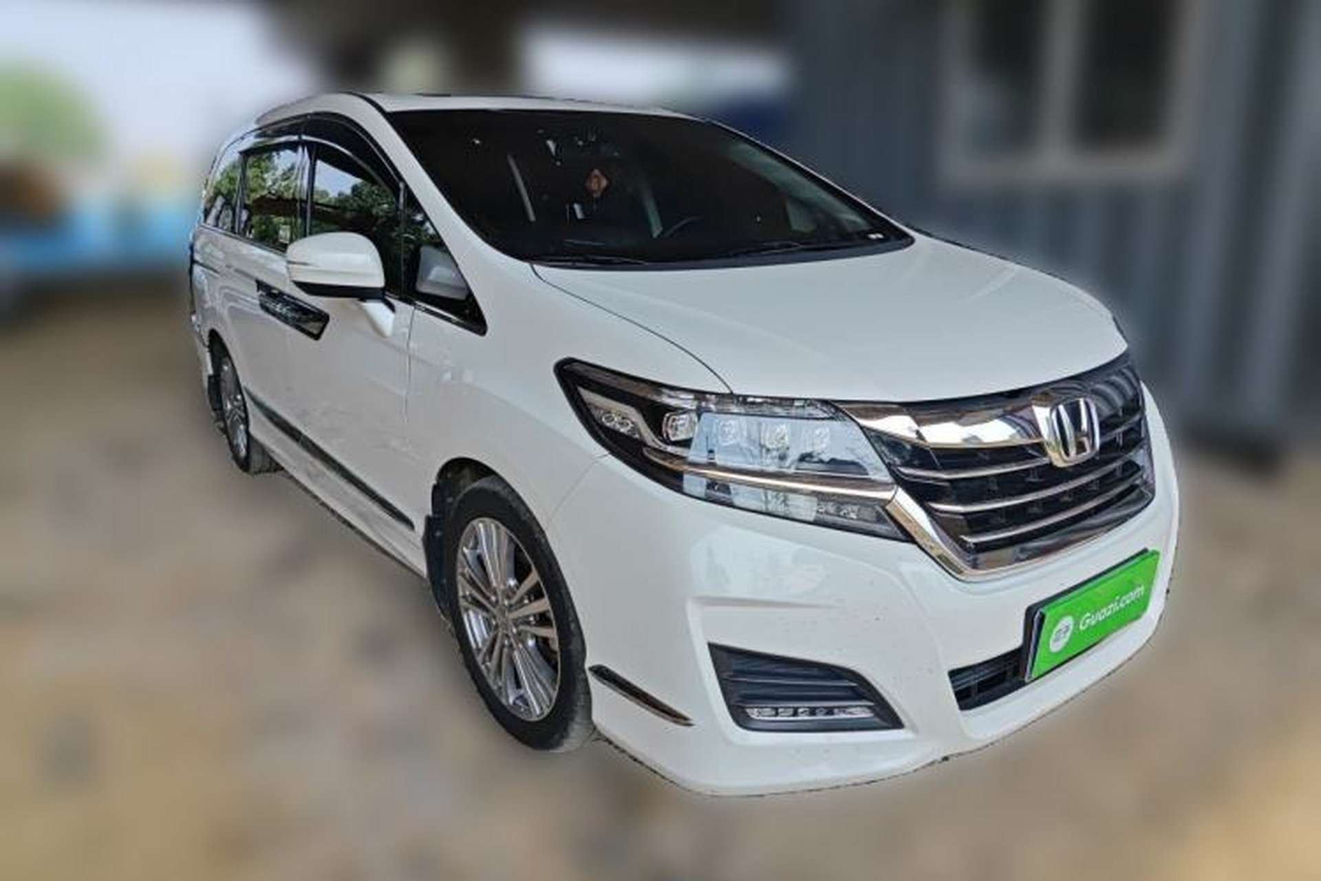 Used Honda Elysion 2016 2.4L Luxury Edition Front Right 45 Deg
