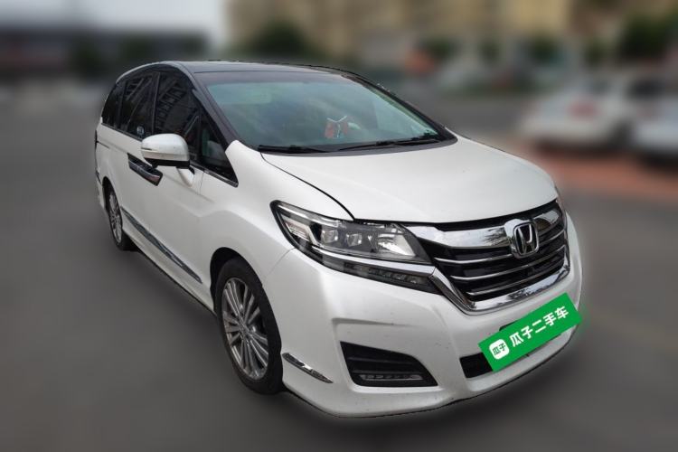 Used Honda Elysion 2016 2.4L Style Edition Front Right 45 Deg