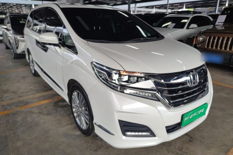 Used Honda Elysion 2016 2.4L Luxury Edition Front Right 45 Deg