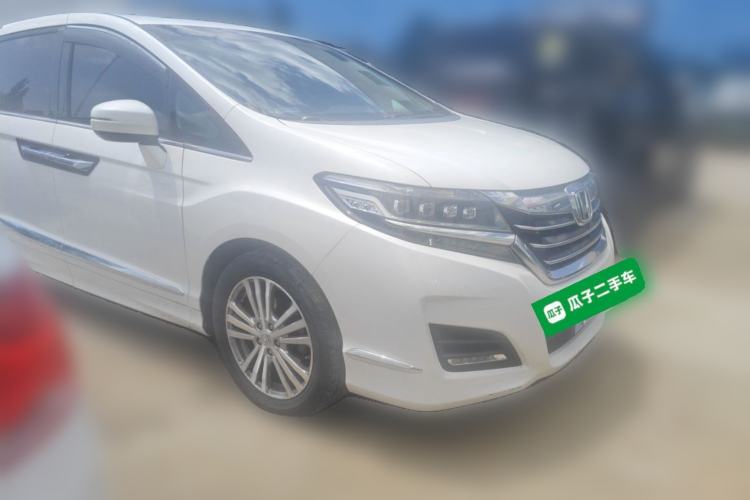 Used Honda Elysion 2016 2.4L Luxury Edition Front Right 45 Deg