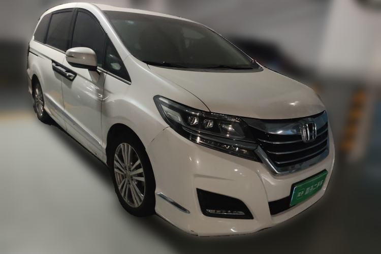 Used Honda Elysion 2016 2.4L Style Edition Front Right 45 Deg